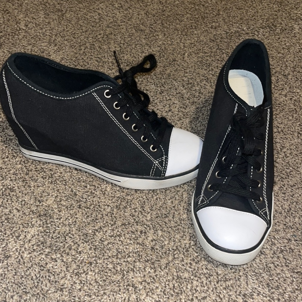 Laces Sneakers Wedge Black and White Kohls